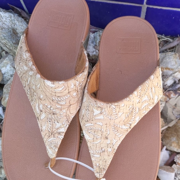 🌞 🤎Fitflops - Picture 2 of 9